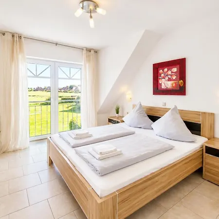 Ferienwohnung-weitblick-in-der-ferienanlage-suedblick 아파트 베르둠